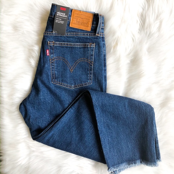 NWT Levi’s Premium Wedgie Straight Frayed Hem - Picture 4 of 7